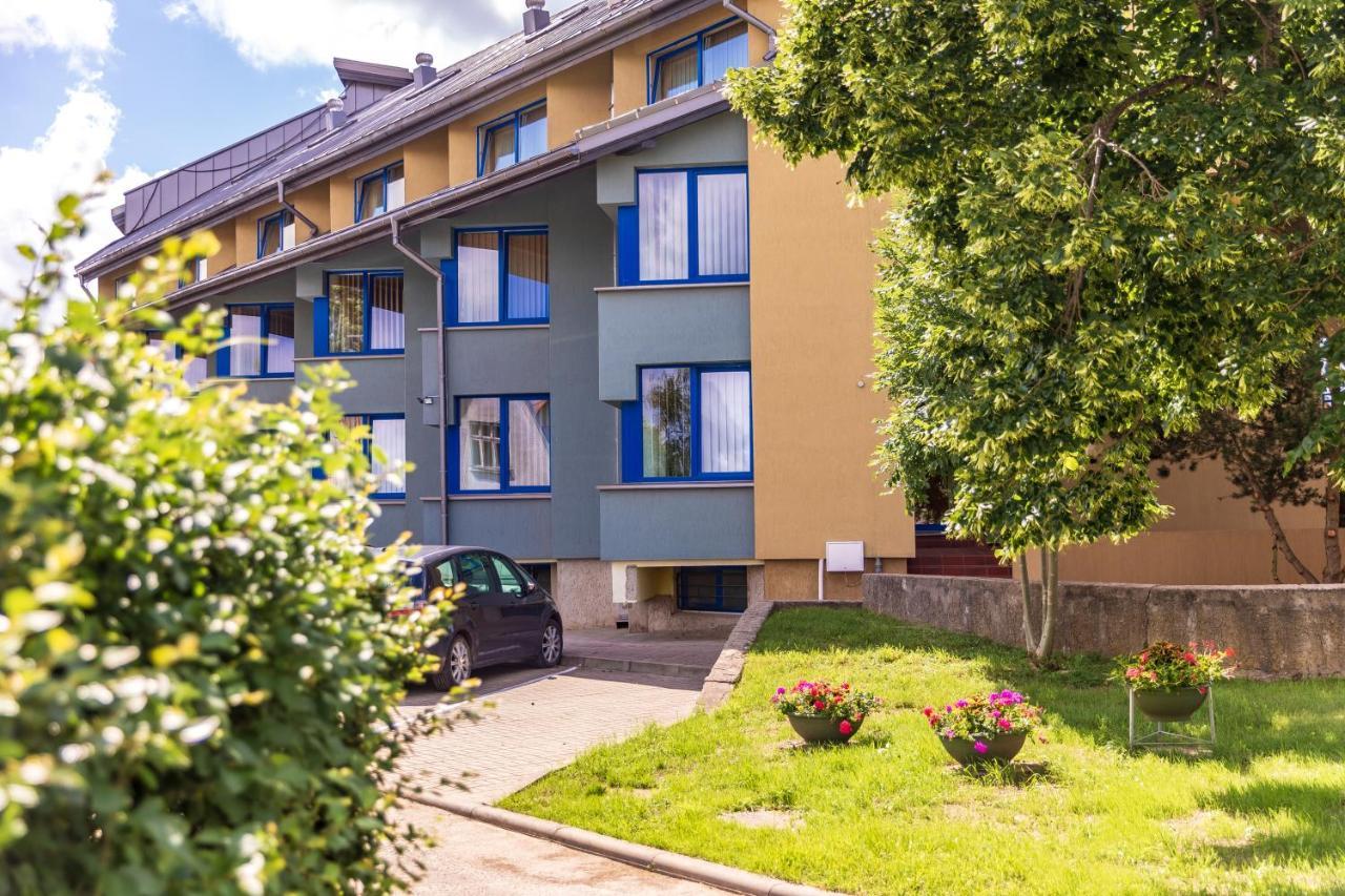 Apartamentai "Tenisas" Паланга Екстериор снимка
